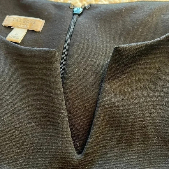 Talbots Stretchy Knit Dress Women’s Size 8 Solid Black Pockets Fit and Flare - Picture 6 of 17